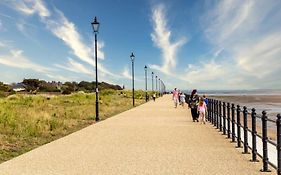A Charming, Spacious 2 Bedroom Apartment In Lytham